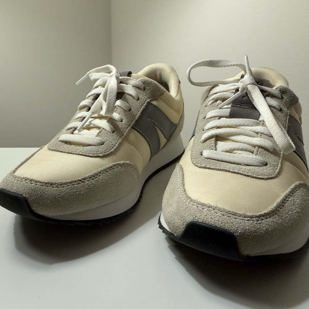 Women's Athletic Shoes in Cream and Gray
